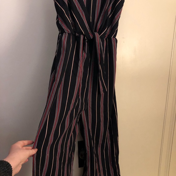 Super cute striped romper - Picture 2 of 3